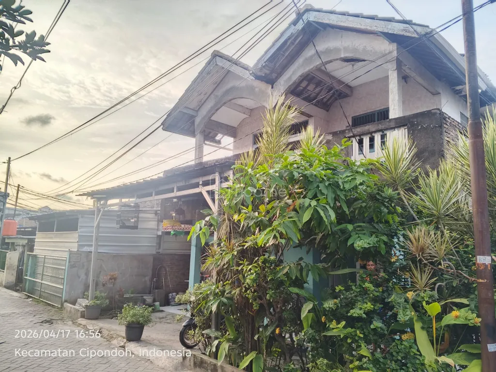Dijual Rumah 2 Lantai Bebas Banjir, Lingkungan Nyaman dan Asri di Ahmad Dahlan, Gondrong Petir Cipondoh — foto 1 dari 3