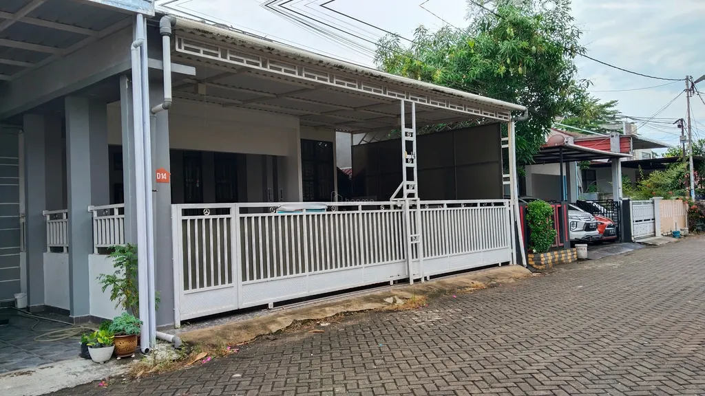 Disewakan Rumah Parit Haji Husen 2 Lengkap Dengan Perabot, Dengan Komplek Aman