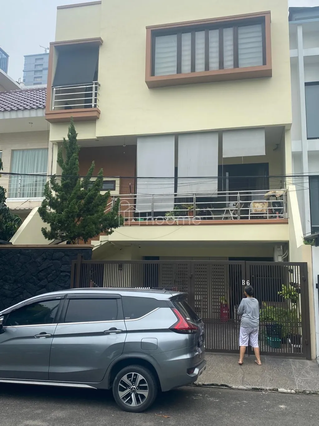 Rumah cluster letak strategis jaksel