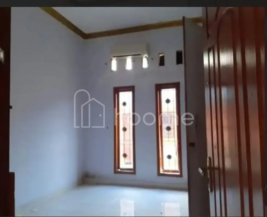 Rumah Besar Haaman Luas Puat Kota Metro - Lampung