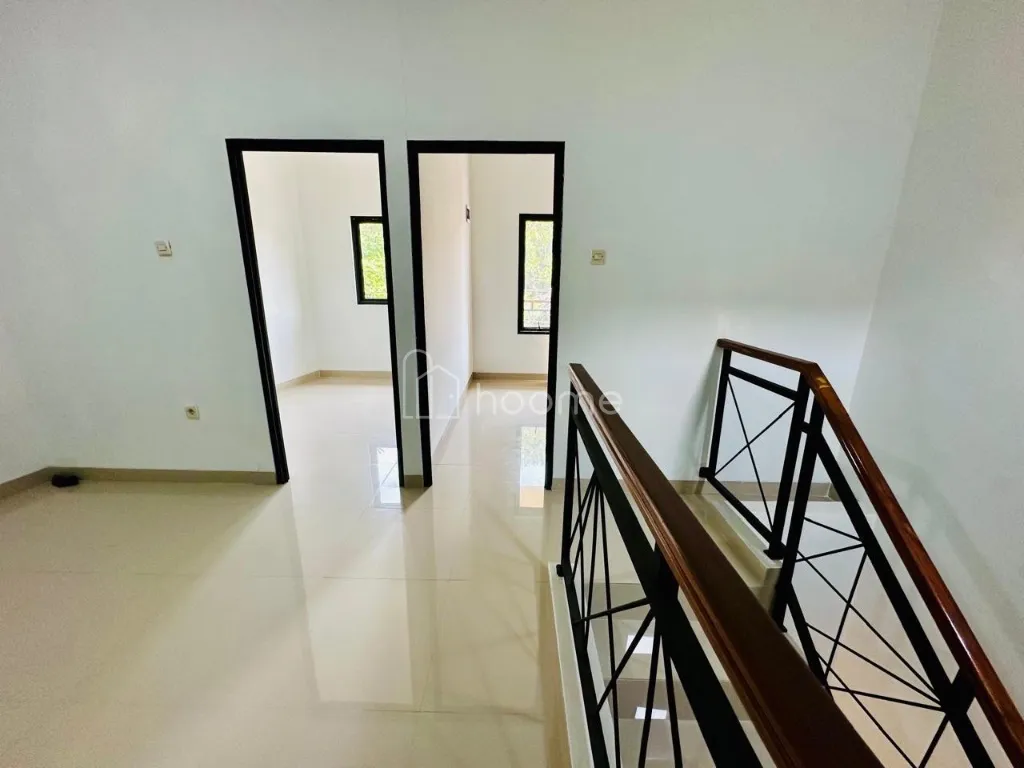 Dijual Rumah RUMAH DIJUAL CIPAYUNG JAKARTA TIMUR GARASI SHM 2FL — foto 1 dari 4