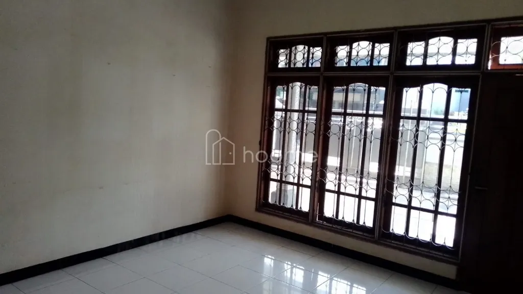 Disewa Rumah 2 Lantai Strategis Surabaya Selatan, Nyaman & Aman — foto 4 dari 4