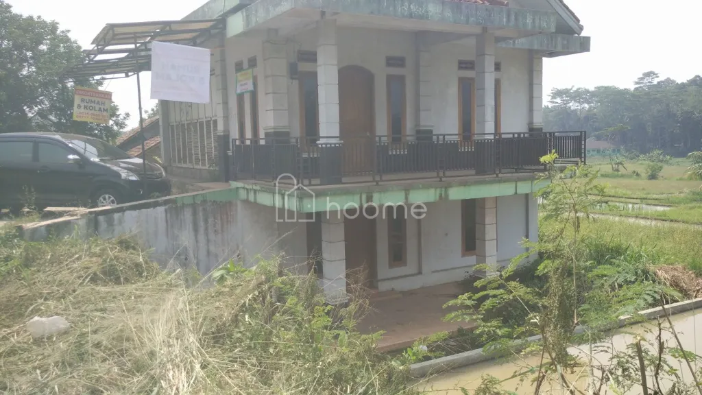 Dijual Rumah Rumah 2 Lantai + Kolam dan Sawah — foto 4 dari 4