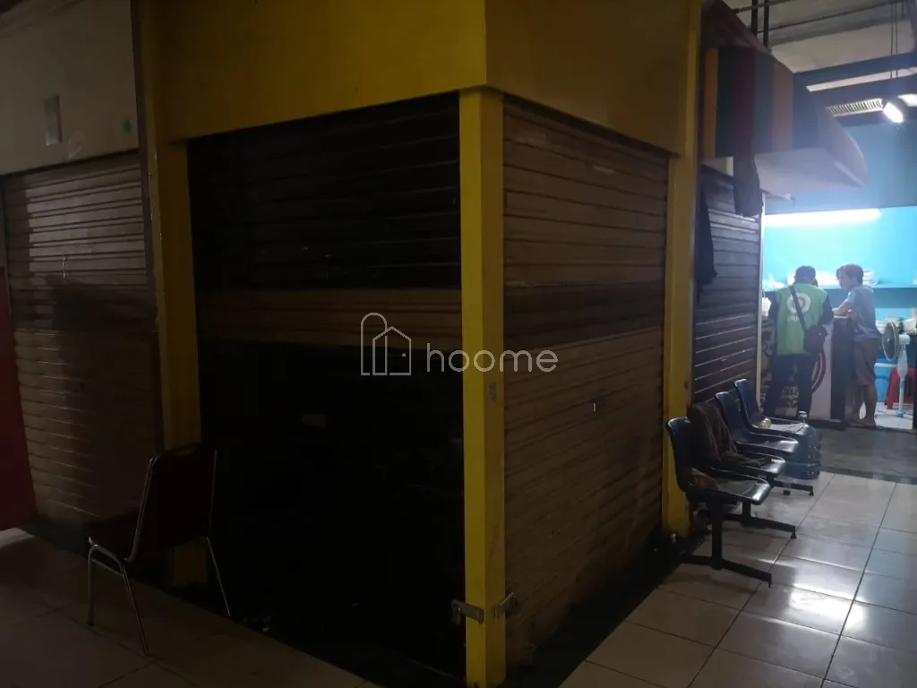 Disewa Ruko Kios Pasar Santa Kebayoran Baru Jakarta Selatan — foto 3 dari 3