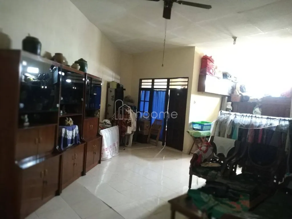Dijual Rumah Rumah 2 Lantai Strategis Dijual Cepat, SHM — foto 4 dari 4
