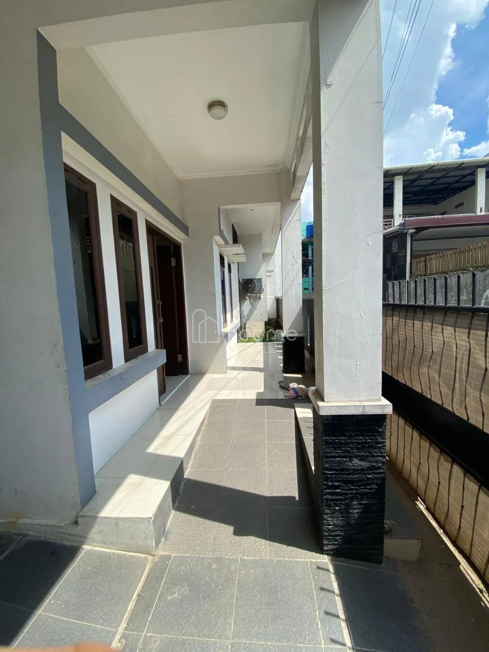 Disewa Rumah strategis dan nyaman untuk Hunian atau Kantor — foto 3 dari 4