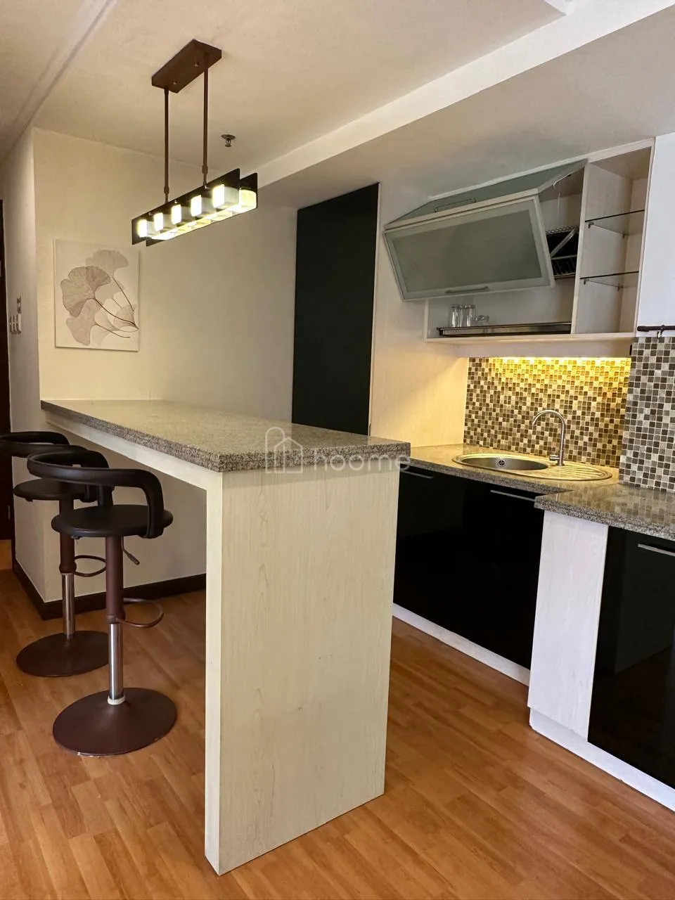 Disewa Apartemen Best Deal Waterplace Tower F Lt 12, 3 BR Full Furn — foto 1 dari 4