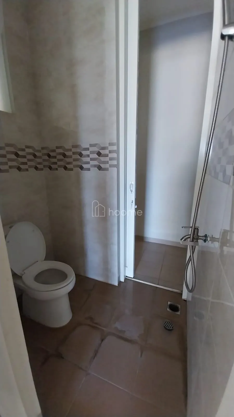 Disewa Rumah Oper Murah! Rumah 2 Lantai Suvadiva, Pakuwon City — foto 3 dari 4