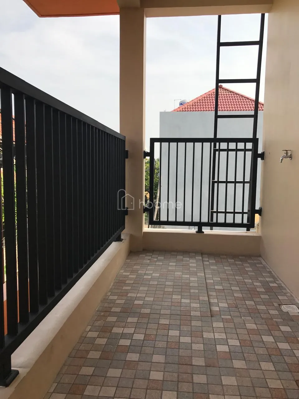 Dijual Kost Aktif SHM IMB di Keputih Tegal dekat Kampus — foto 1 dari 4