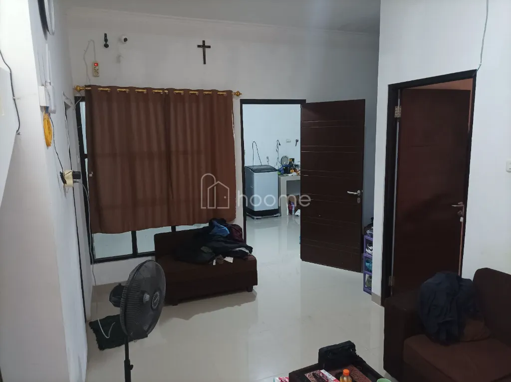 Dijual Rumah Rumah 2 Lantai Siap Huni! — foto 1 dari 4