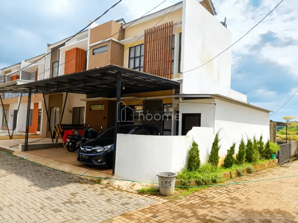 Dijual Rumah Rumah 2 Lantai Siap Huni! — foto 3 dari 4
