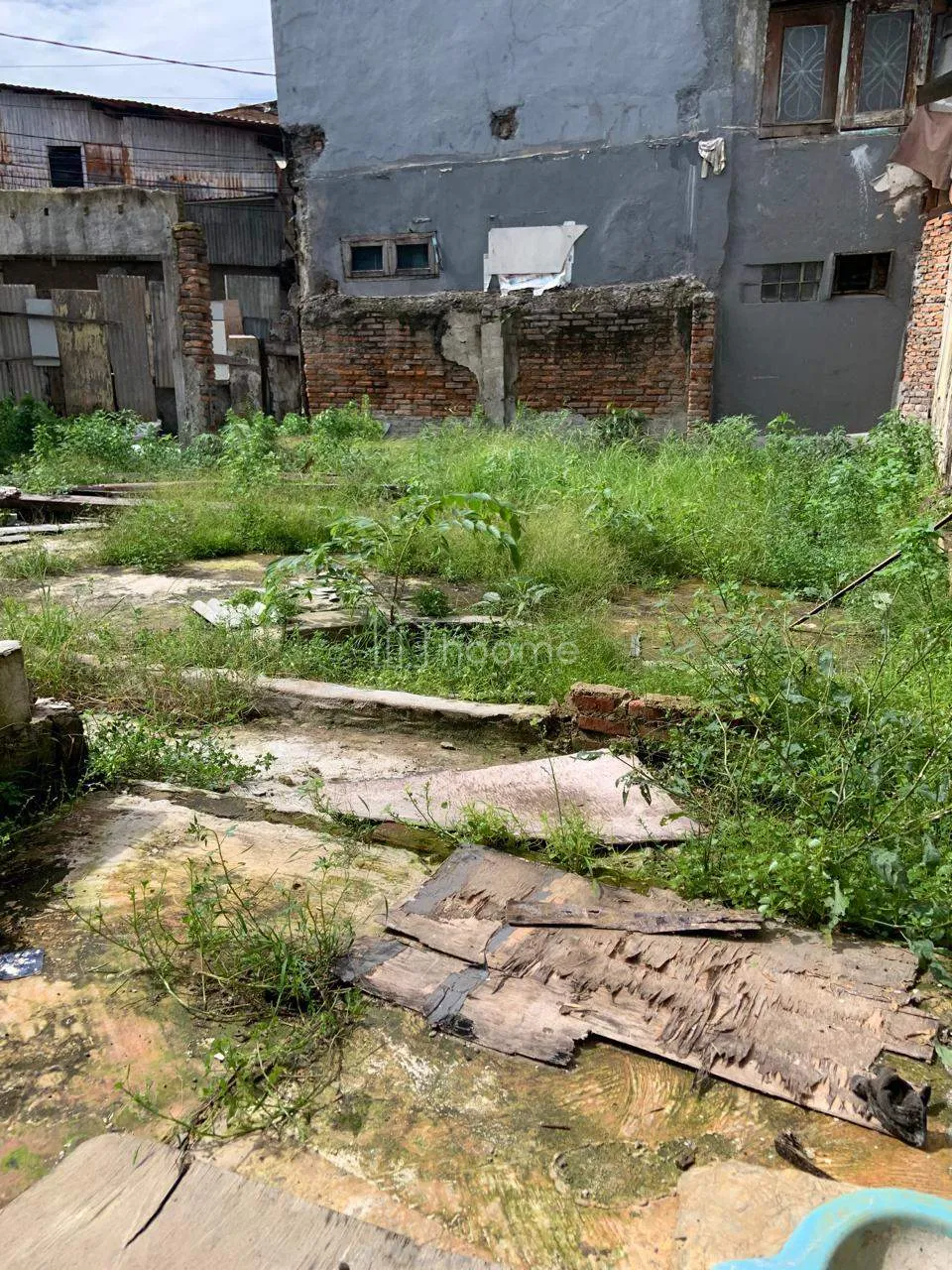 Dijual Tanah di JL Kerajinan, SHM, daerah strategis LT 301 m2 — foto 3 dari 4