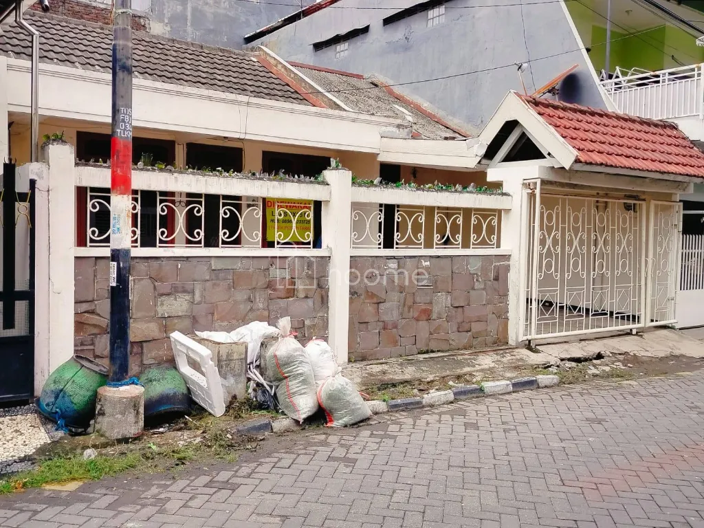 Disewa Rumah SIMPANG DARMO PERMAI SELATAN SBY BONAMI PAPAYA — foto 3 dari 3