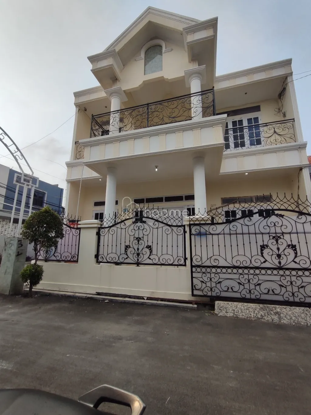 Dijual Rumah Model klasik romawi di bekasi utara — foto 4 dari 4