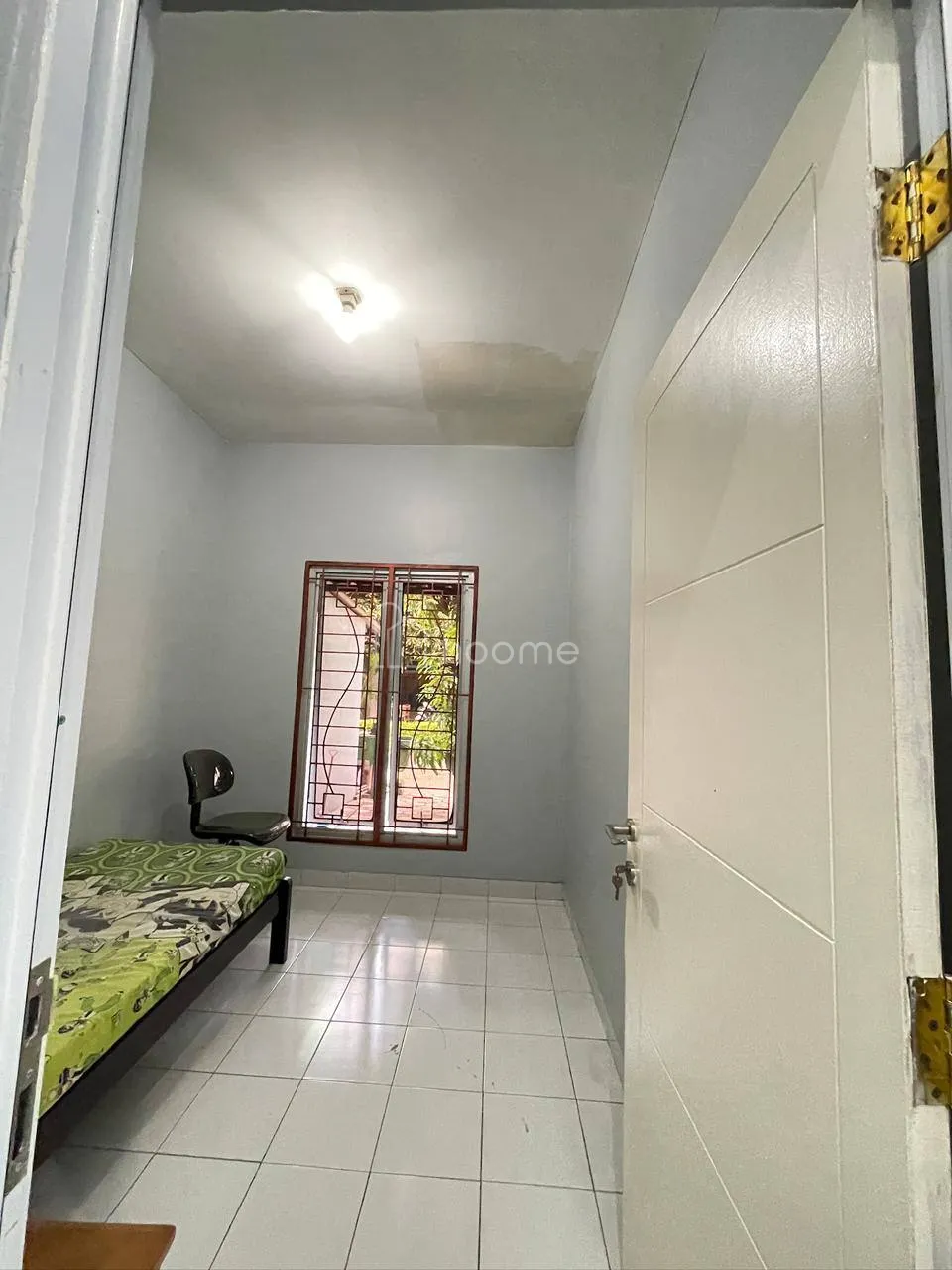 Dijual Rumah Secondaryhome Cisauk, SHM — foto 3 dari 4