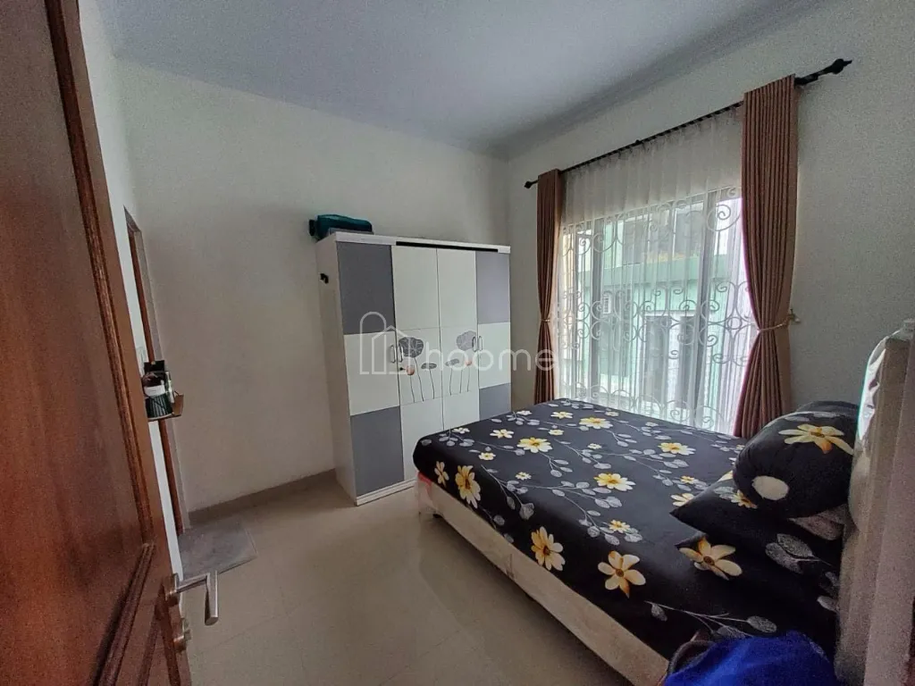 Dijual Rumah Djual Town house 3 lt di Joglo, Jakarta Barat — foto 1 dari 4