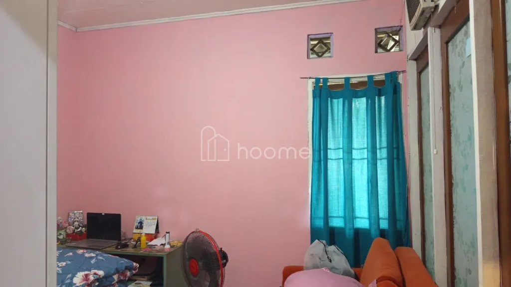 Dijual Rumah Dijual Rumah Strategis Dekat Kampus — foto 1 dari 3
