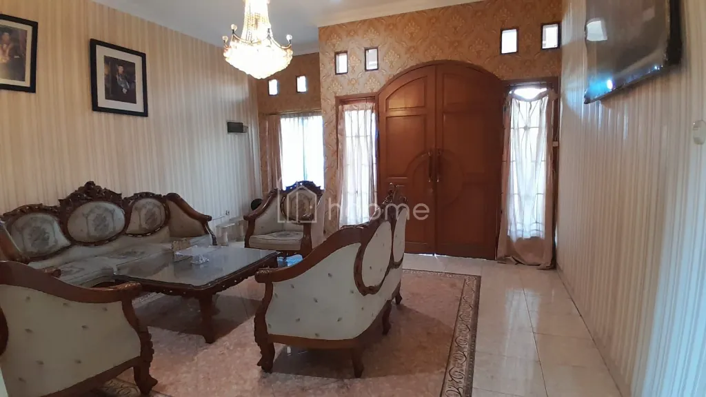 Dijual Rumah DIJUAL RUMAH SHM – UTAN KAYU SELATAN, MATRAMAN — foto 1 dari 4