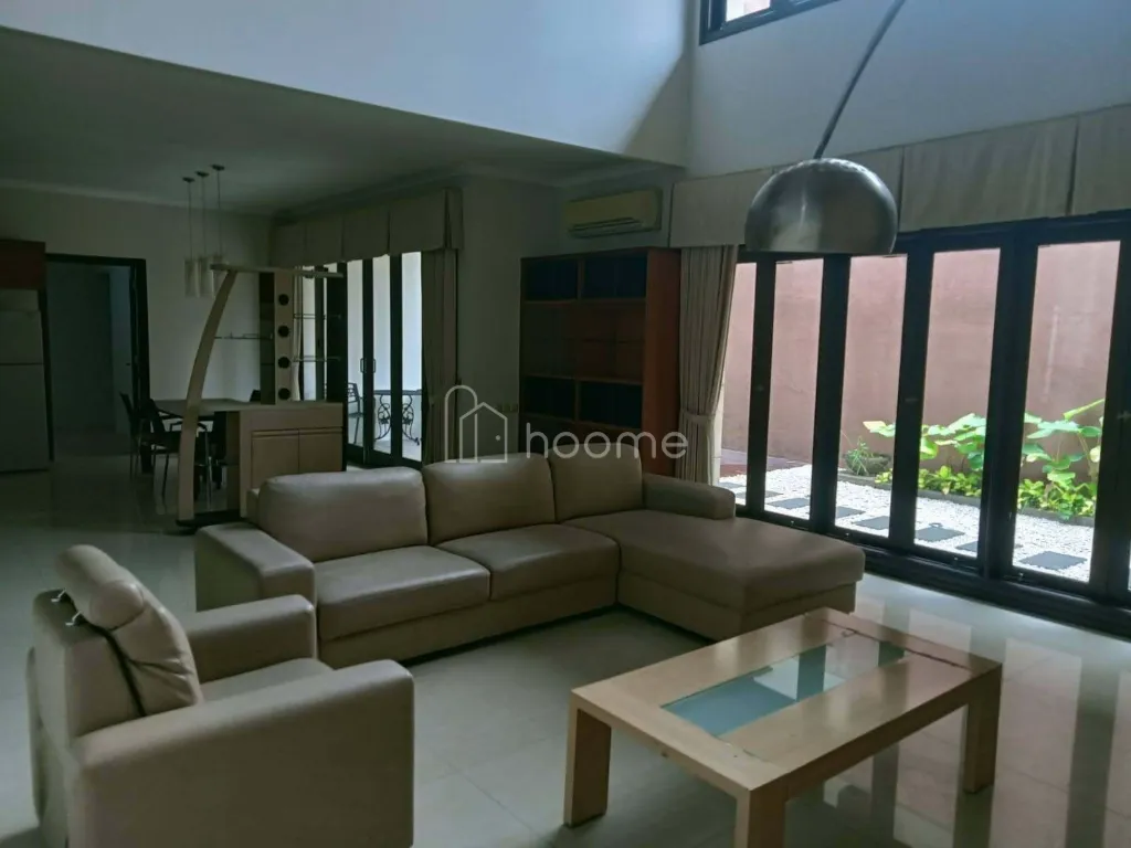 Disewa Rumah RUMAH GRAHA FAMILI BLOK N SURABAYA BARAT — foto 1 dari 4