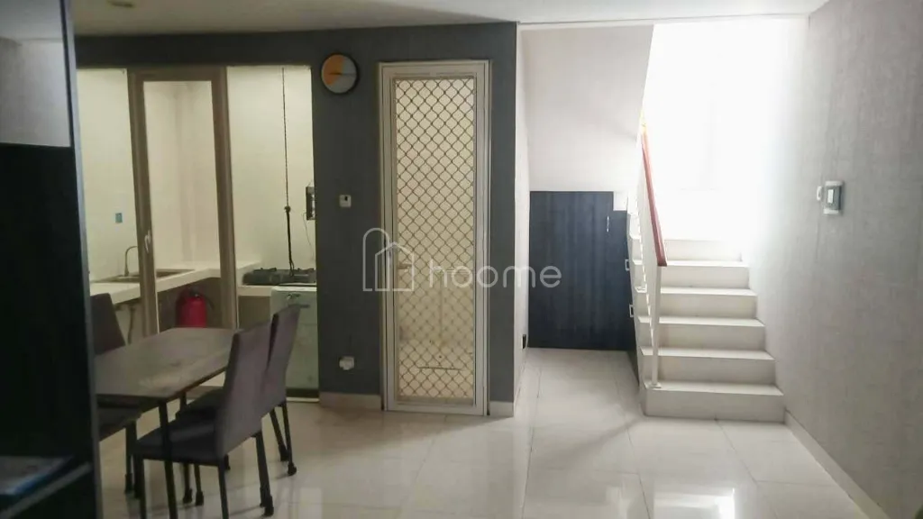 Disewa Rumah GRAND PAKUWON CLUSTER ADELAIDE FURNISH SURABAYA — foto 4 dari 4