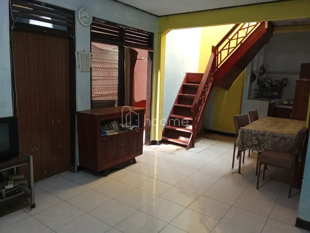 Dijual Rumah 2 Lantai Lembah Hijau Tengah Kota, Dekat AKMIL — foto 1 dari 4
