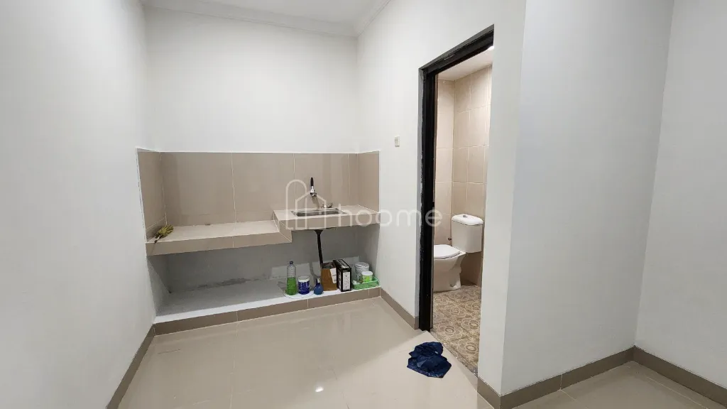 Disewa Ruko [SEWA] Ruko Baru Minimalis 2 Lantai  — foto 1 dari 4