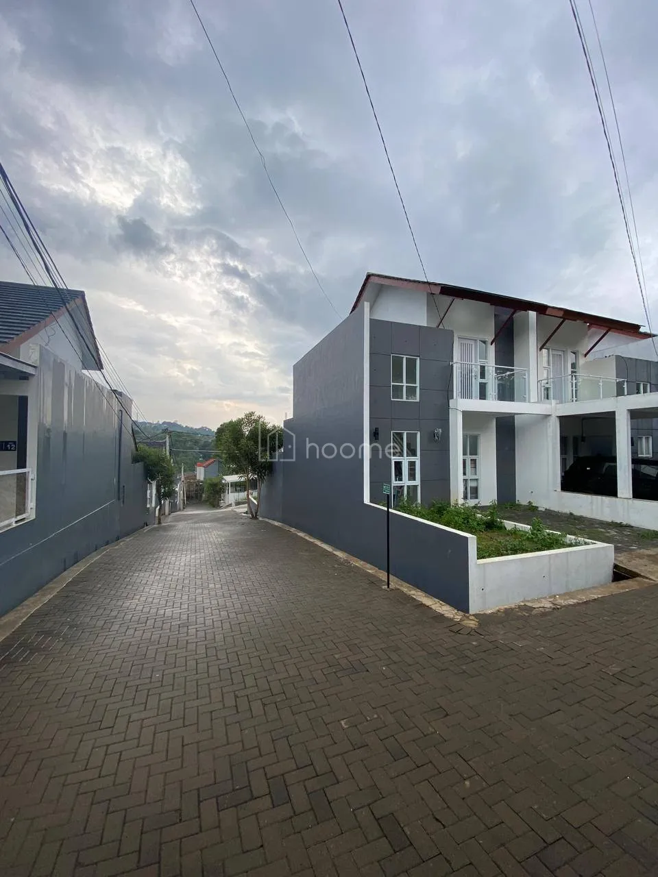 Dijual Rumah Butuh Cepat Terjual! Rumah SHM Siap Di Arcamanik — foto 1 dari 3