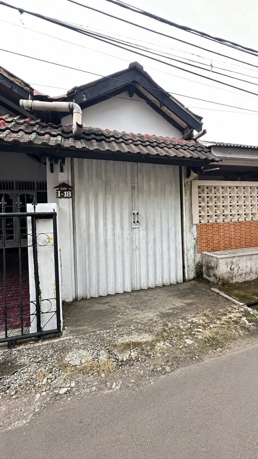Disewa Rumah Disewakan Rumah Buana Permai Cipondoh — foto 1 dari 4