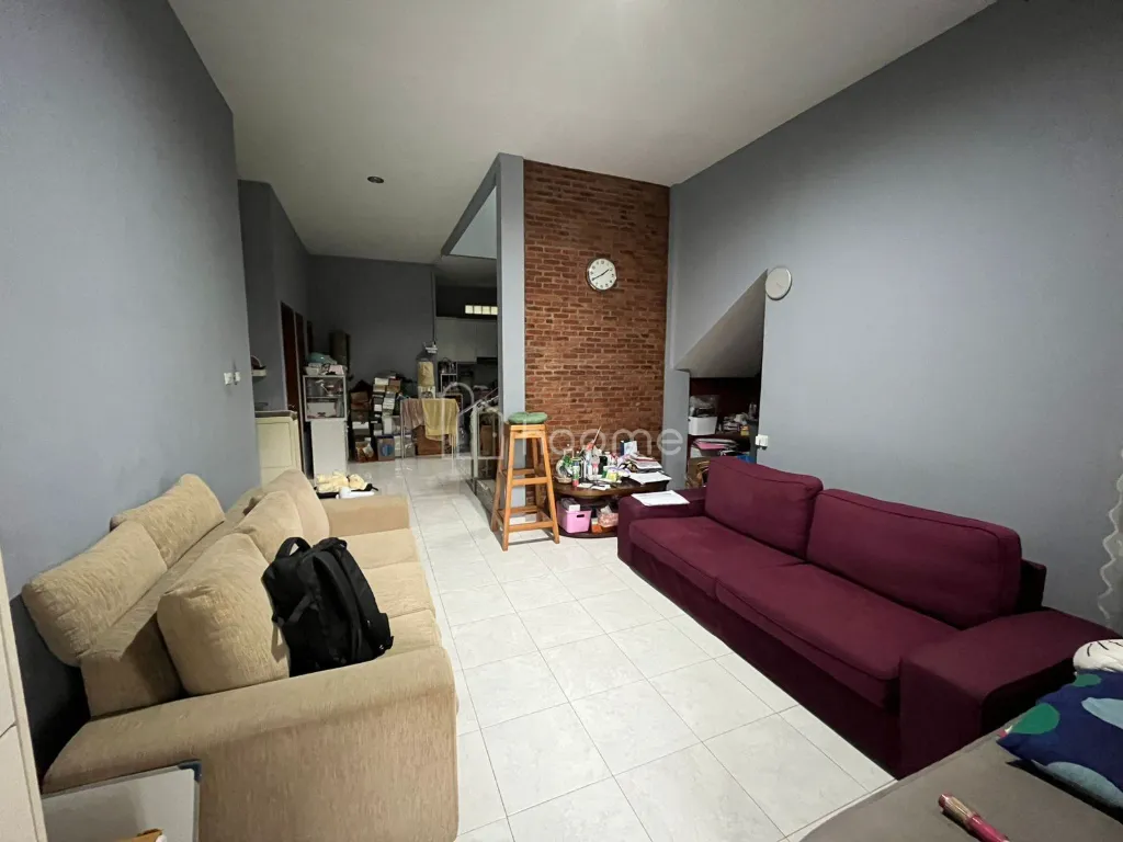 Dijual Rumah 2 lt, 135m², Graha Raya Carissa — foto 3 dari 4