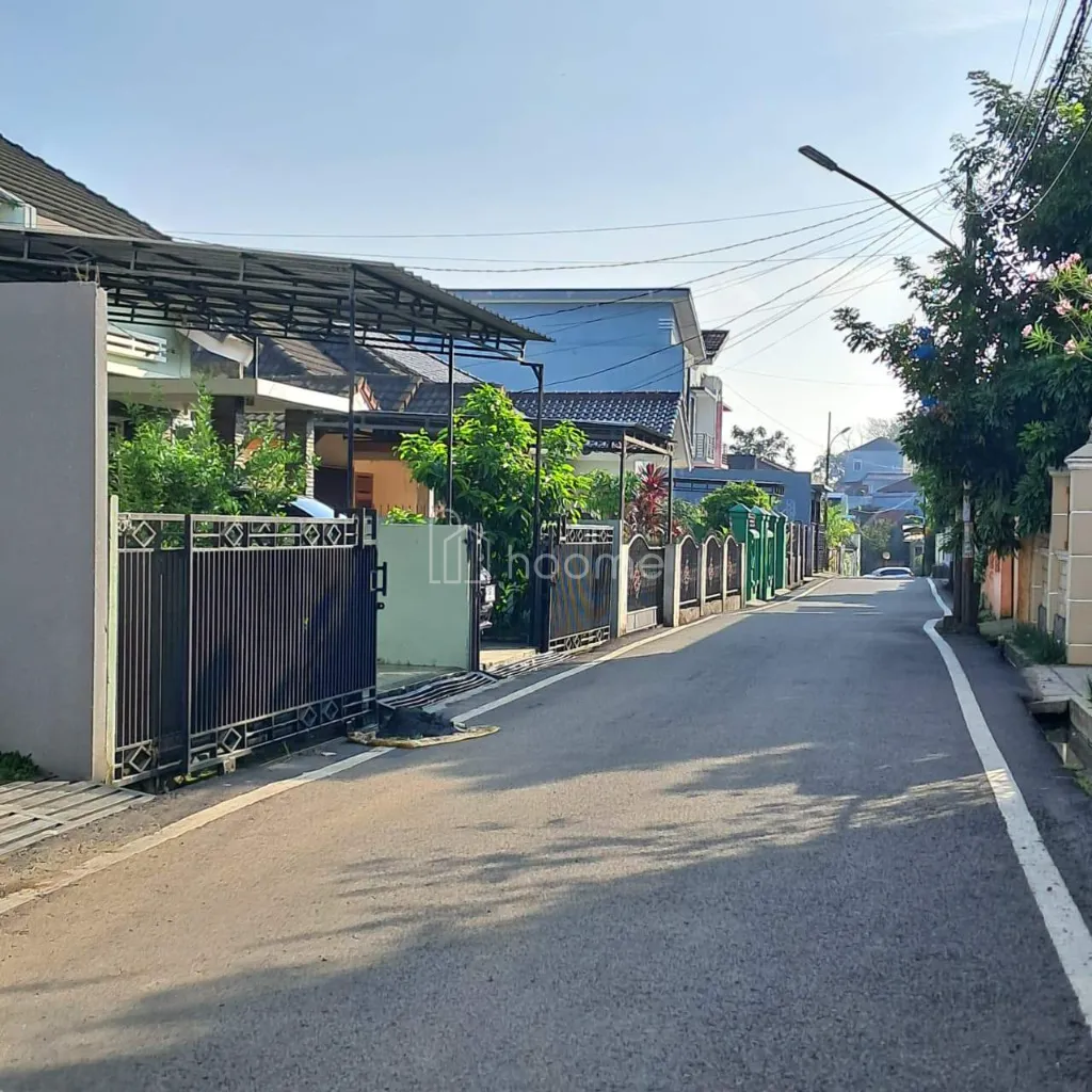 Disewa Rumah Modern 1 Lantai 3KT 150m² Jln Macan Kumbang 2A — foto 1 dari 4