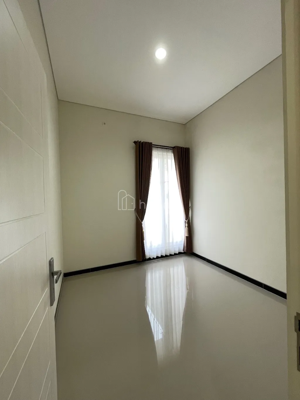 Dijual Rumah Ready Unit 7x15 Free Interior di Pandaan — foto 1 dari 4