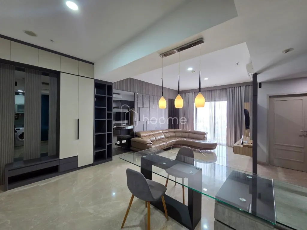 Disewa Apartemen The Peak Diatas Tunjungan Plaza Full Furnish — foto 3 dari 4