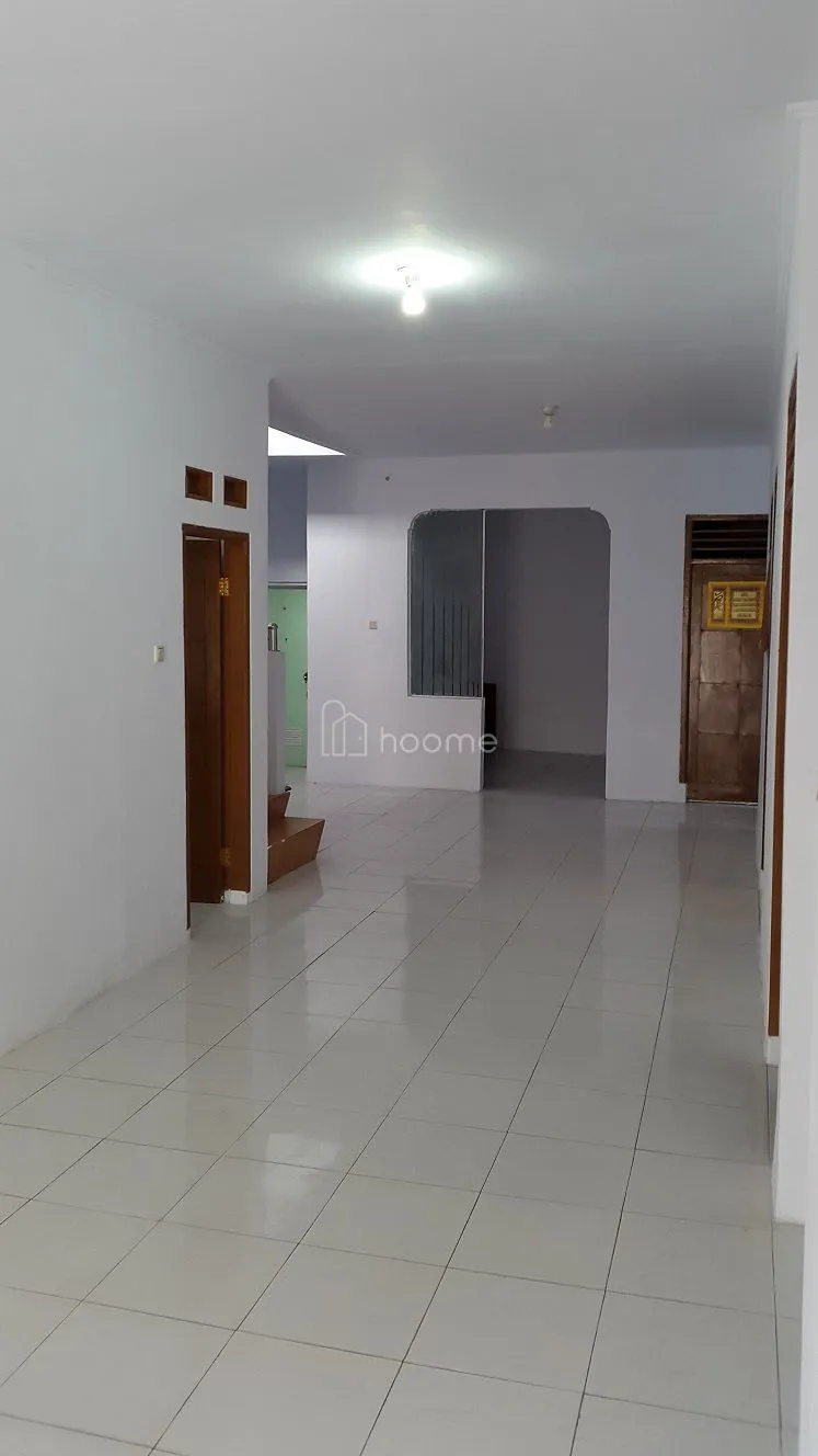 Disewa Rumah Minimalis di Tebet - Jakarta selatan — foto 1 dari 4