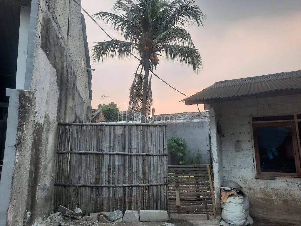Dijual Rumah dijual cepat rumah dengan lokasi strategis SHM — foto 1 dari 4