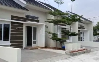 Disewa Rumah LOKASI STRATEGIS COCOK UNTUK KELUARGA KECIL ANDA — foto 1 dari 3