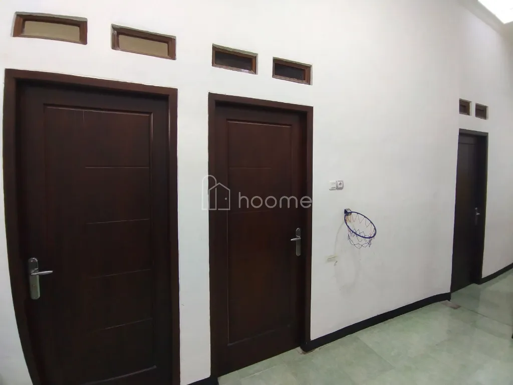 Dijual Rumah "DIJUAL RUMAH SIAP HUNI, FULL RENOV, HARA TERBAIK" — foto 1 dari 3