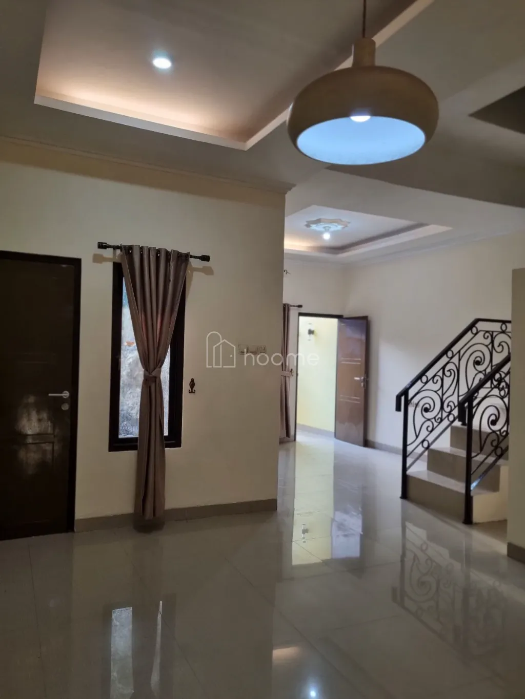 Disewa Rumah Modern 2 Lantai di Cikarang — foto 1 dari 4