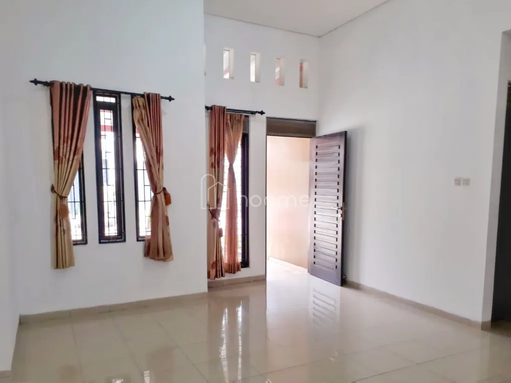 Disewa Rumah siap huni dan nyaman di Grand Sharon Residence — foto 3 dari 4