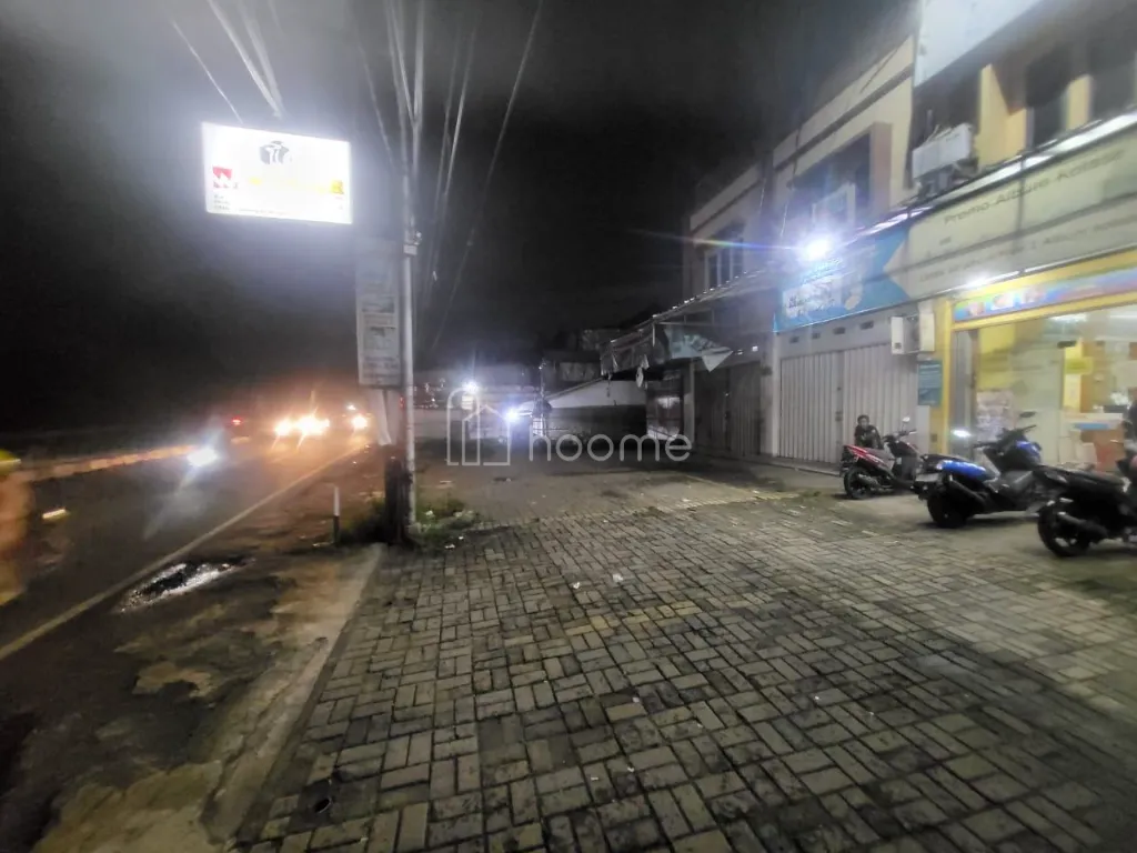 Dijual Ruko Gandeng Strategis di Cibinong, Bogor, 3 lantai SHM — foto 3 dari 4