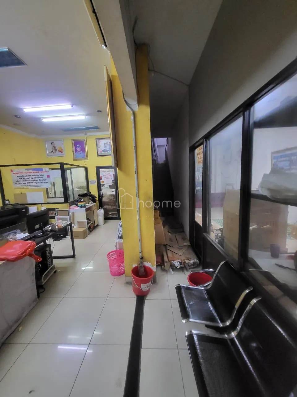 Dijual Ruko Gandeng Strategis di Cibinong, Bogor, 3 lantai SHM — foto 1 dari 4