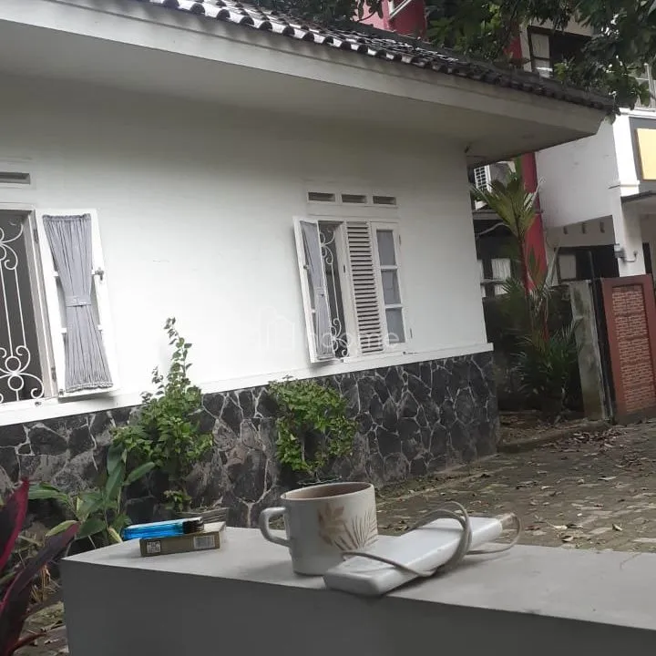 Dijual Rumah Rumah Classic Batavia di Sukahati Cibinong  — foto 3 dari 4