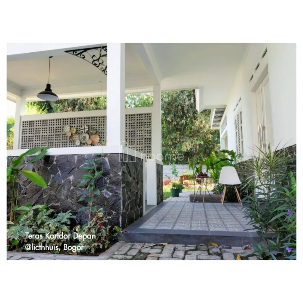 Dijual Rumah Rumah Classic Batavia di Sukahati Cibinong  — foto 1 dari 4