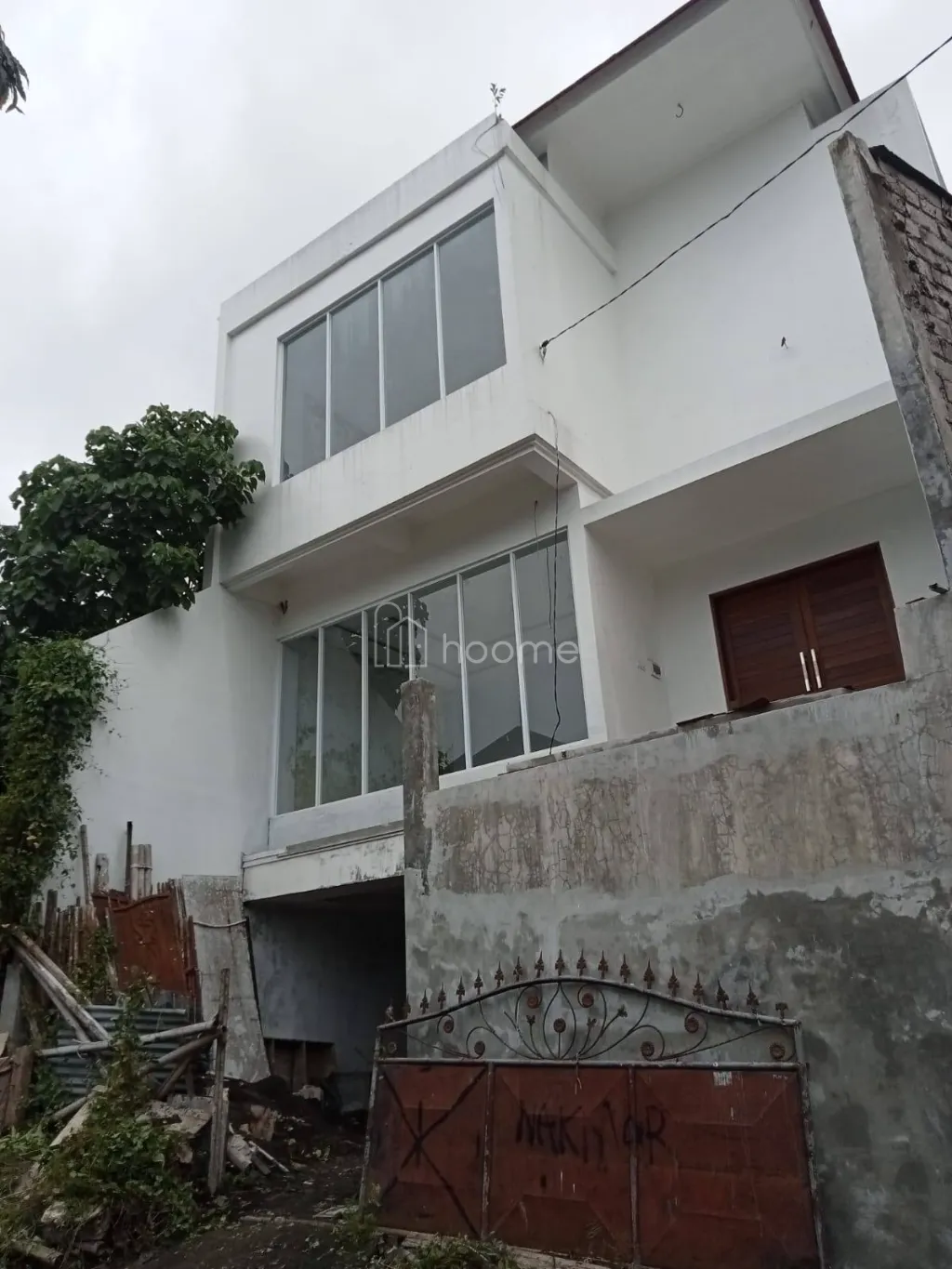 Dijual Rumah Lantai 3 SHM — foto 3 dari 4