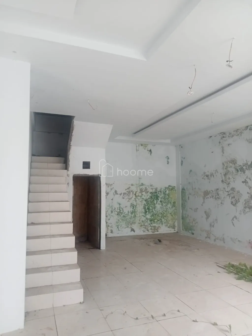 Dijual Rumah Lantai 3 SHM — foto 1 dari 4