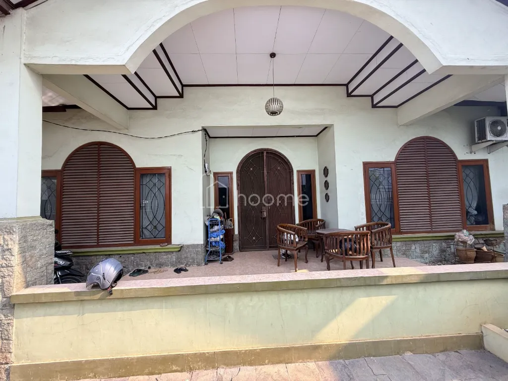 Dijual Rumah Rumah Hook Mewah Siap Huni LT 394 m² Dekat GGP — foto 1 dari 4