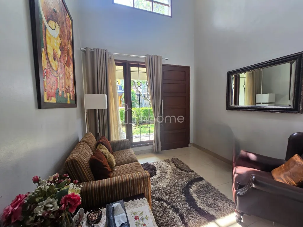Dijual Rumah Dijual Rumah Cantik  di Kencana Loka BSD, Serpong — foto 3 dari 4