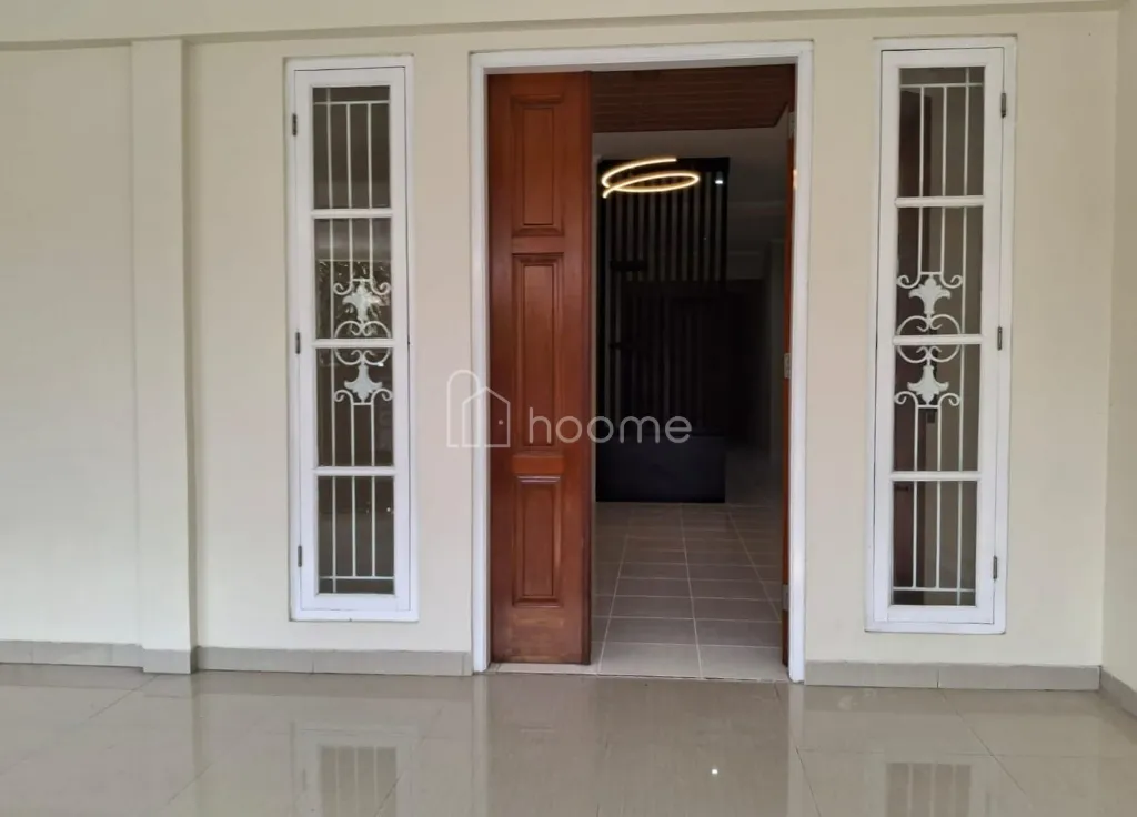 Disewa Rumah Rumah 2 lantai di kawasan Rempoa — foto 3 dari 3