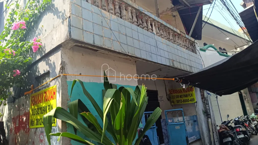 Disewa Rumah DISEWAKAN RUMAH 3 LANTAI – JAKARTA BARAT — foto 1 dari 3