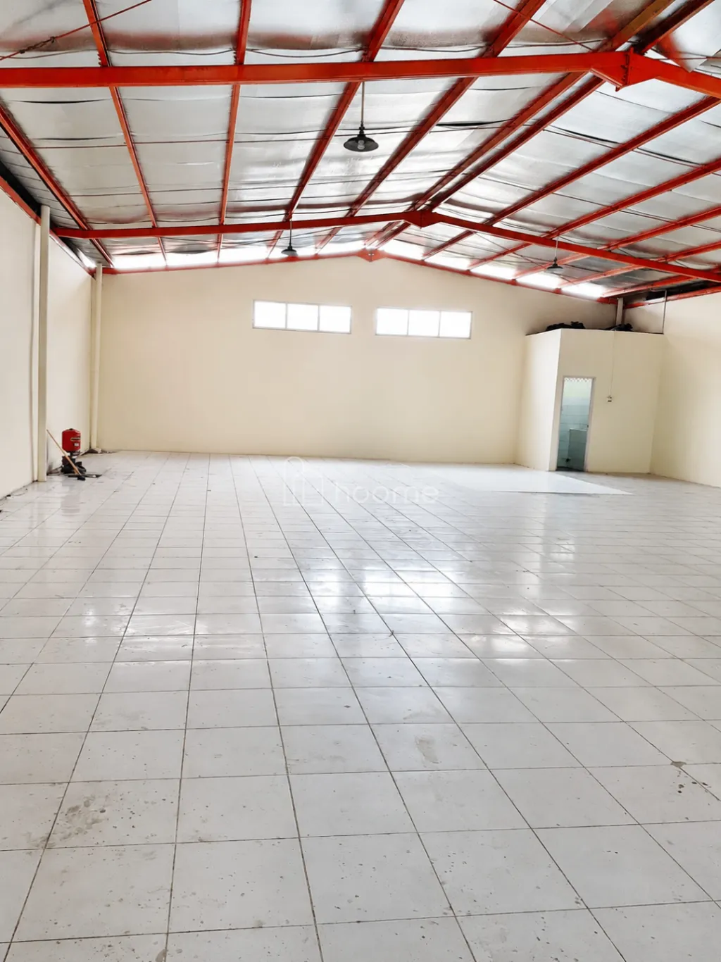Disewa Ruko Bangunan Komersil Strategis 1.5 Lantai  — foto 3 dari 4