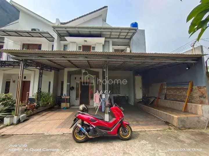 Dijual Rumah Jual Rumah 2 Lantai Tenang di Pojokan — foto 2 dari 4